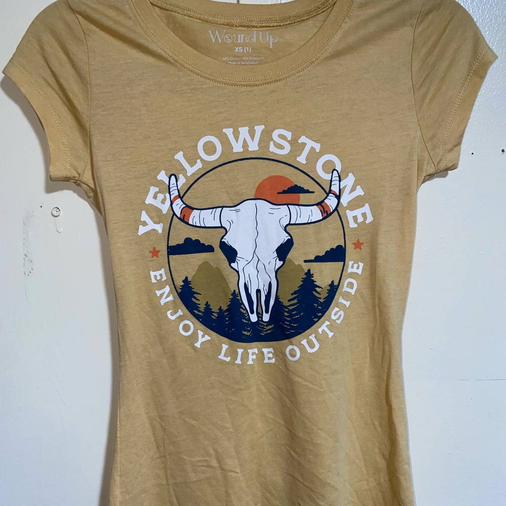 Yellowstone T-Shirt 💛